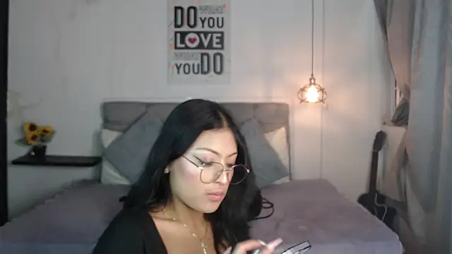 vaness weet online show from January 7, 2025, 7:59 pm