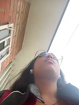 vaness weet online show from February 10, 2025, 8:21 pm