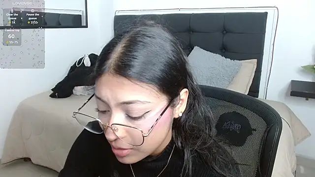 Snapshot of vaness_weet chatting on June 26, 2026, 8:46 pm vaness weet online show from June 26, 2026, 8:46 pm