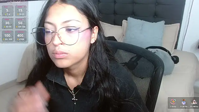 Snapshot of vaness_weet chatting on July 19, 2026, 8:34 pm vaness weet online show from July 19, 2026, 8:34 pm