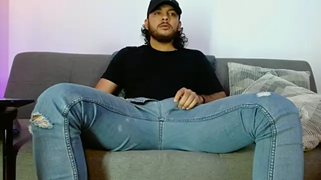 tuyo1995 online show from November 27, 2025, 4:31 pm