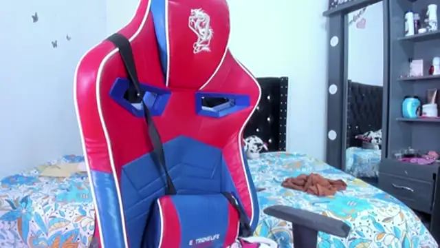 BellaKarla online show from July 9, 2026, 12:09 pm