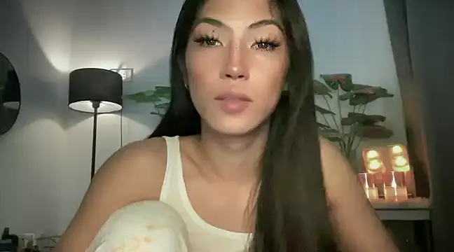 Bella Gordon online show from February 3, 2025, 5:51 am