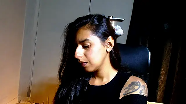 Desipleasure online show from February 5, 2025, 8:14 pm