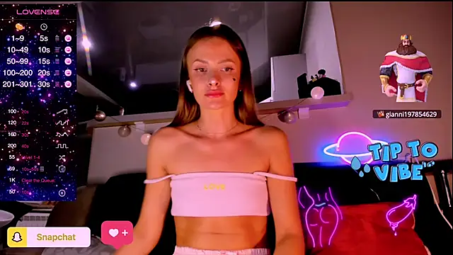 Snapshot of madina_taher chatting on February 6, 2025, 10:32 pm madina taher online show from February 6, 2025, 10:32 pm