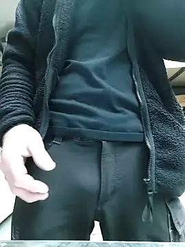 Xcoquinx online show from February 3, 2025, 1:08 pm