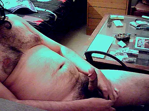 aksxi1 online show from March 4, 2026, 4:57 pm