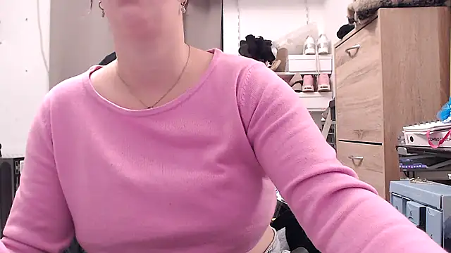 Amai Live online show from November 7, 2025, 8:03 am