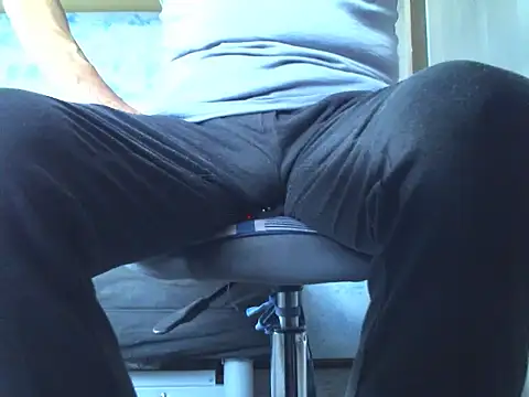 kiam471 online show from September 15, 2025, 4:40 pm