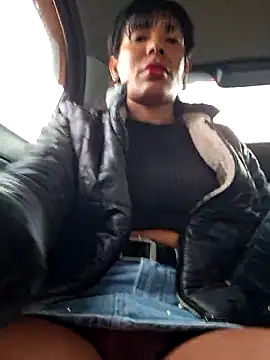 Doll Loren online show from March 6, 2025, 8:05 pm