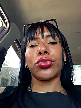 Doll Loren online show from March 13, 2025, 2:44 pm