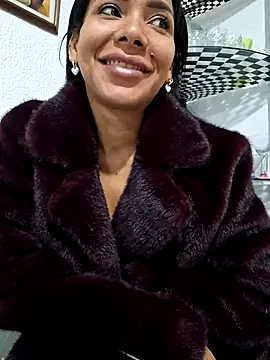 Snapshot of Doll_Loren chatting on May 31, 2026, 11:28 am Doll Loren online show from May 31, 2026, 11:28 am