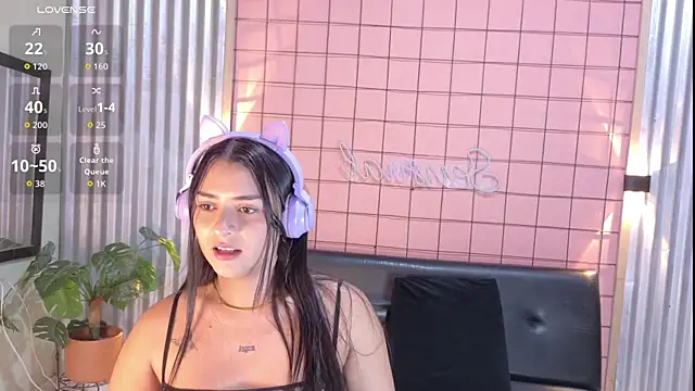 mensia hernandz online show from December 22, 2025, 1:30 pm