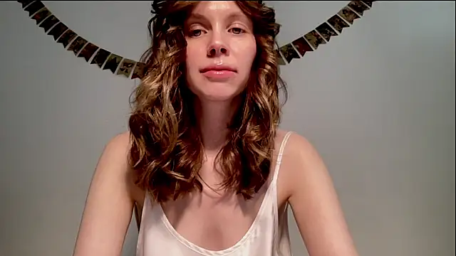 Nikki Mimimi online show from February 6, 2025, 10:15 am