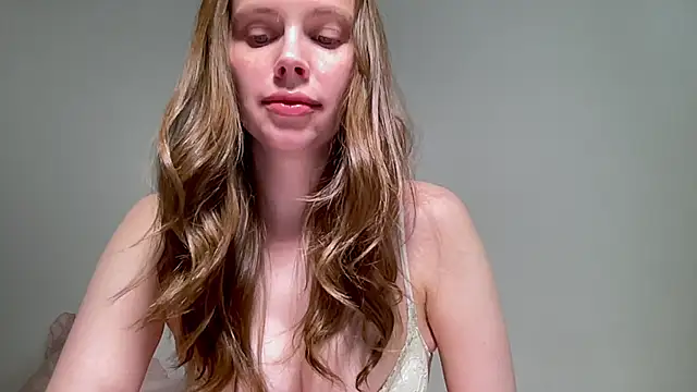 Snapshot of Nikki_Mimimi chatting on April 29, 2026, 10:08 am Nikki Mimimi online show from April 29, 2026, 10:08 am