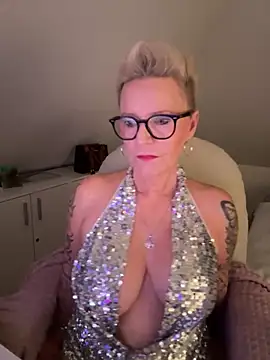 German Milf online show from November 27, 2025, 2:41 pm