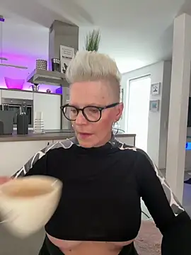 Snapshot of German_Milf chatting on May 14, 2026, 1:07 pm German Milf online show from May 14, 2026, 1:07 pm