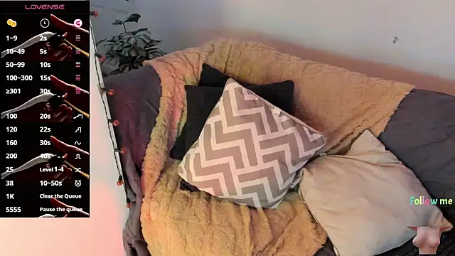 abigail luna online show from November 14, 2025, 4:44 am