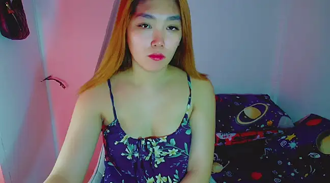 TR4NSCUTI3 online show from December 7, 2024, 9:22 pm