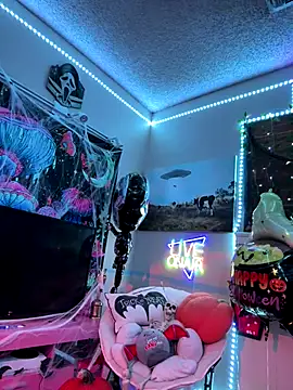 Snapshot of Cutiepiespanks chatting on October 29, 2025, 12:13 am Cutiepiespanks online show from October 29, 2025, 12:13 am