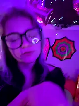 Snapshot of Cutiepiespanks chatting on November 4, 2025, 7:40 am Cutiepiespanks online show from November 4, 2025, 7:40 am