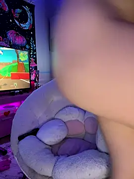 Snapshot of Cutiepiespanks chatting on November 9, 2025, 7:56 pm Cutiepiespanks online show from November 9, 2025, 7:56 pm