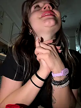 Snapshot of Cutiepiespanks chatting on December 1, 2025, 9:31 pm Cutiepiespanks online show from December 1, 2025, 9:31 pm