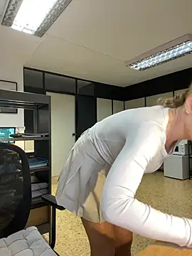 EmaSalis online show from January 29, 2025, 8:29 am