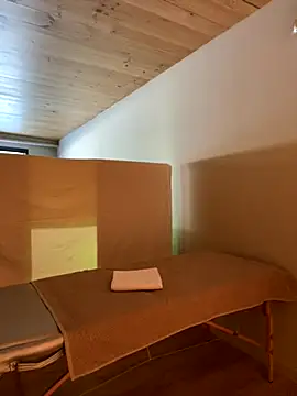 EmaSalis online show from September 18, 2025, 10:50 am