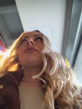 EmaSalis online show from April 14, 2026, 9:37 am