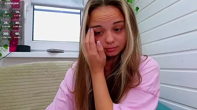 Misss Vikk online show from October 18, 2025, 6:48 am