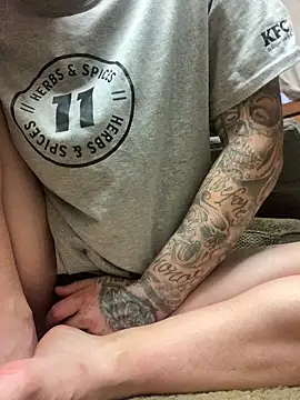 mommyslittlefemboy online show from November 5, 2025, 12:10 am