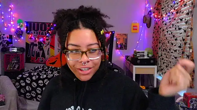 N1NT3NDH03 online show from September 29, 2025, 12:10 pm