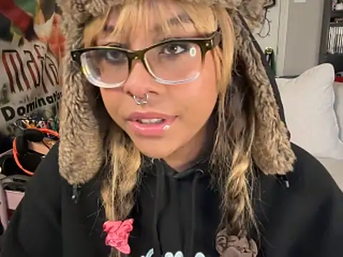 N1NT3NDH03 online show from December 15, 2025, 2:21 pm