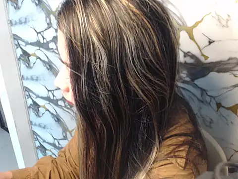 Snapshot of Urbabygirl_jenny chatting on April 28, 2026, 5:01 am Urbabygirl jenny online show from April 28, 2026, 5:01 am