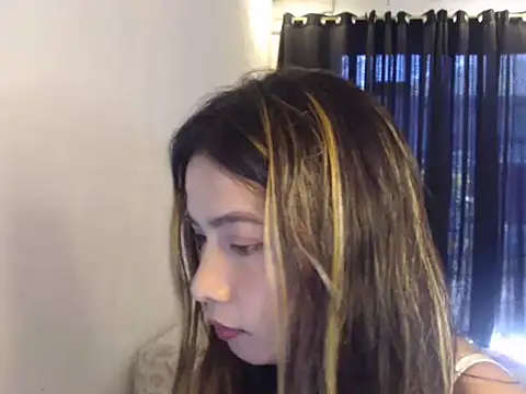 Snapshot of Urbabygirl_jenny chatting on June 18, 2026, 2:45 am Urbabygirl jenny online show from June 18, 2026, 2:45 am