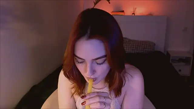 LilyFarey online show from December 2, 2024, 7:16 pm