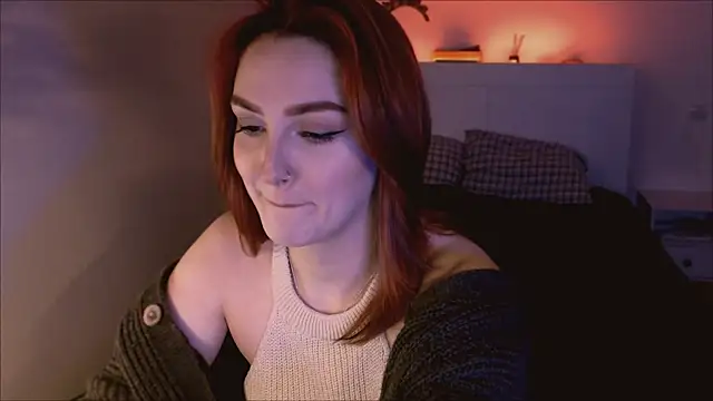 LilyFarey online show from December 3, 2024, 6:17 pm