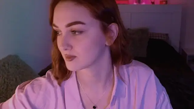 LilyFarey online show from December 26, 2024, 6:01 pm