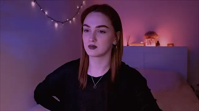 LilyFarey online show from February 9, 2025, 4:07 pm