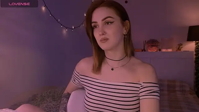 LilyFarey online show from November 19, 2025, 6:19 pm