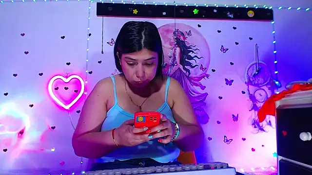 oliviarodriguez2u online show from May 15, 2026, 10:39 pm