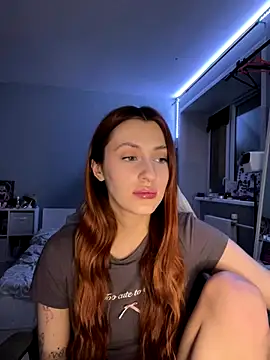 Snapshot of Uniarten chatting on November 23, 2025, 6:30 pm Uniarten online show from November 23, 2025, 6:30 pm