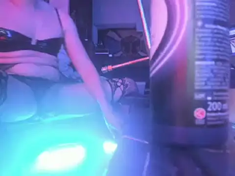 Snapshot of slankecrosdresser chatting on December 11, 2024, 1:26 am slankecrosdresser online show from December 11, 2024, 1:26 am