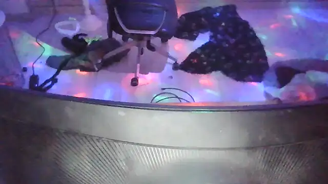 Snapshot of slankecrosdresser chatting on March 2, 2026, 5:08 am slankecrosdresser online show from March 2, 2026, 5:08 am