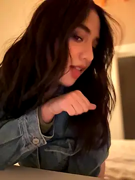 marcimaa online show from October 31, 2025, 12:00 am