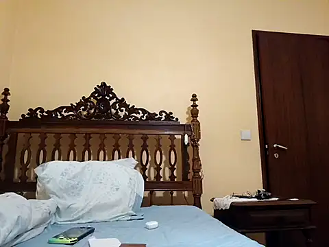 White rabbit  online show from November 13, 2025, 11:47 pm