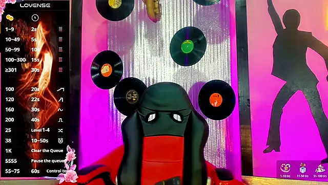 nickyminach  online show from October 17, 2025, 7:16 pm