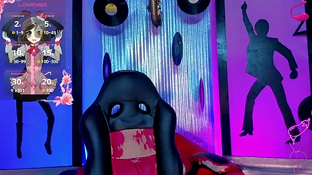 nickyminach  online show from May 28, 2026, 7:44 pm