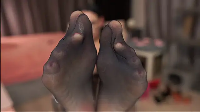 show must goon  online show from September 27, 2025, 5:07 pm